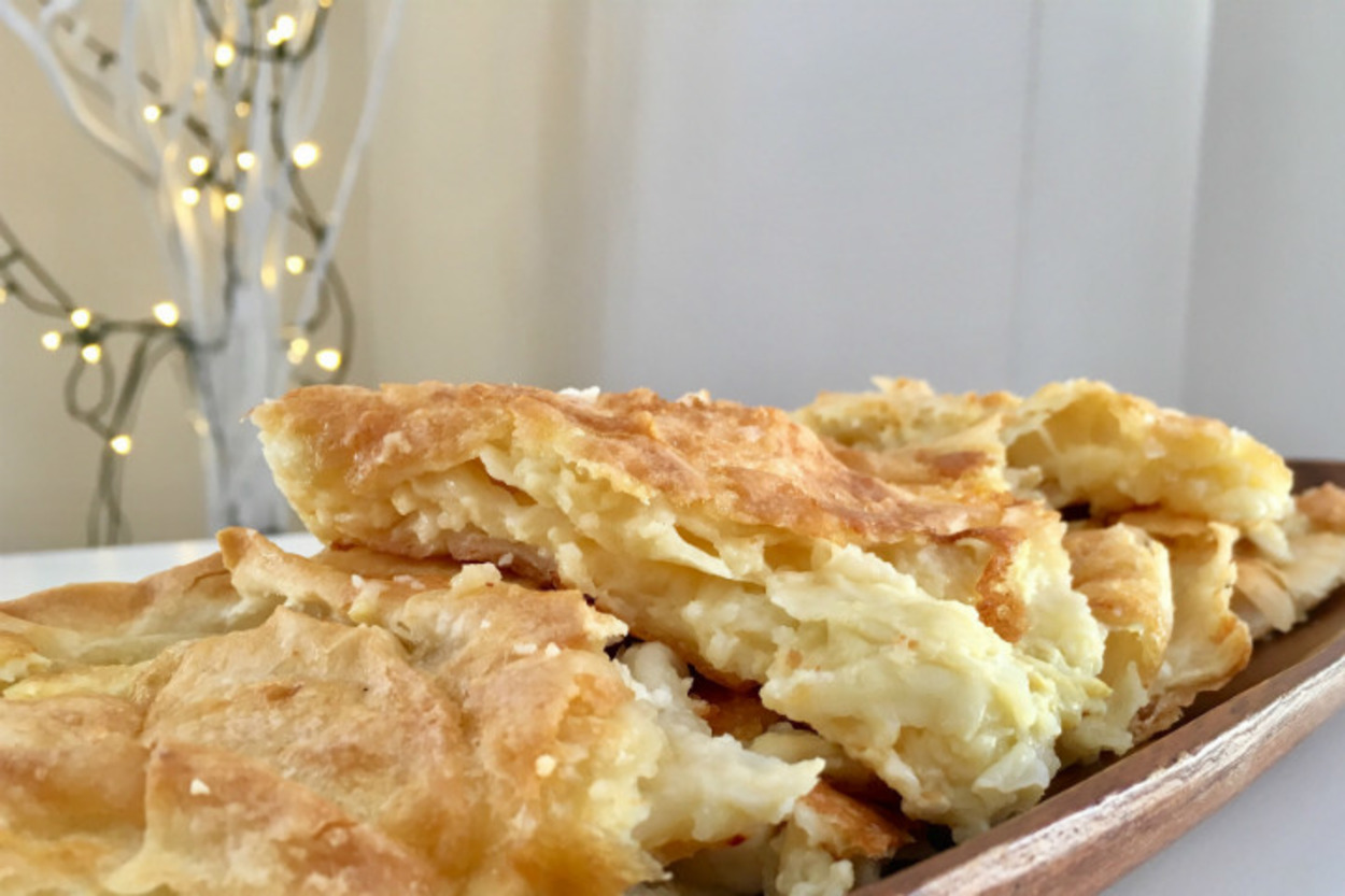 Dışı Çıtır Çıtır, İçi Yumuşacık: Sodalı Kolay Börek