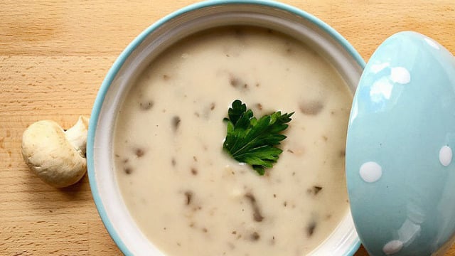 Kremasız: Sütlü Mantar Çorbası