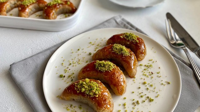 Balkan Güzeli: Ay Tatlısı