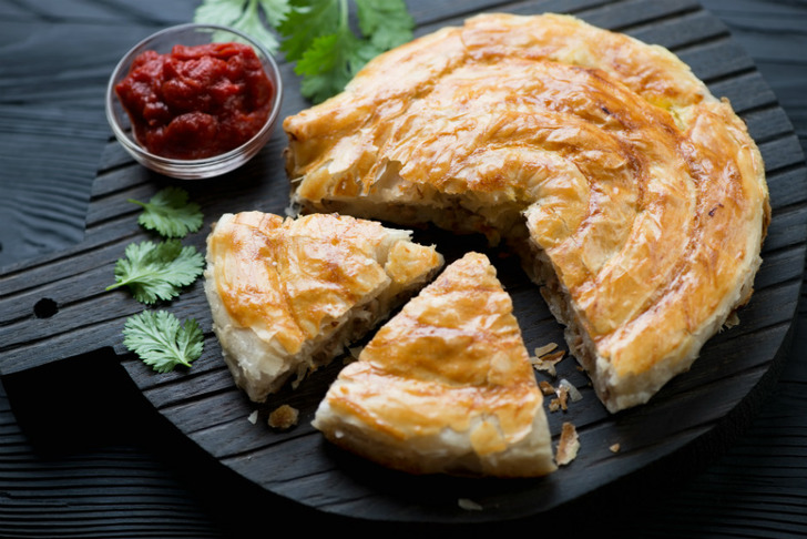 Patatesli Tavuklu Tepsi Böreği Tarifi