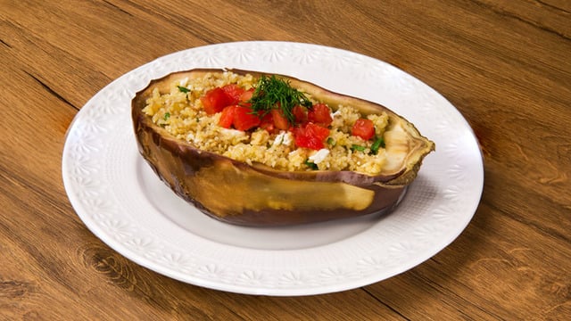 Doldu Taştı İçi: Bulgur Salatalı Patlıcan