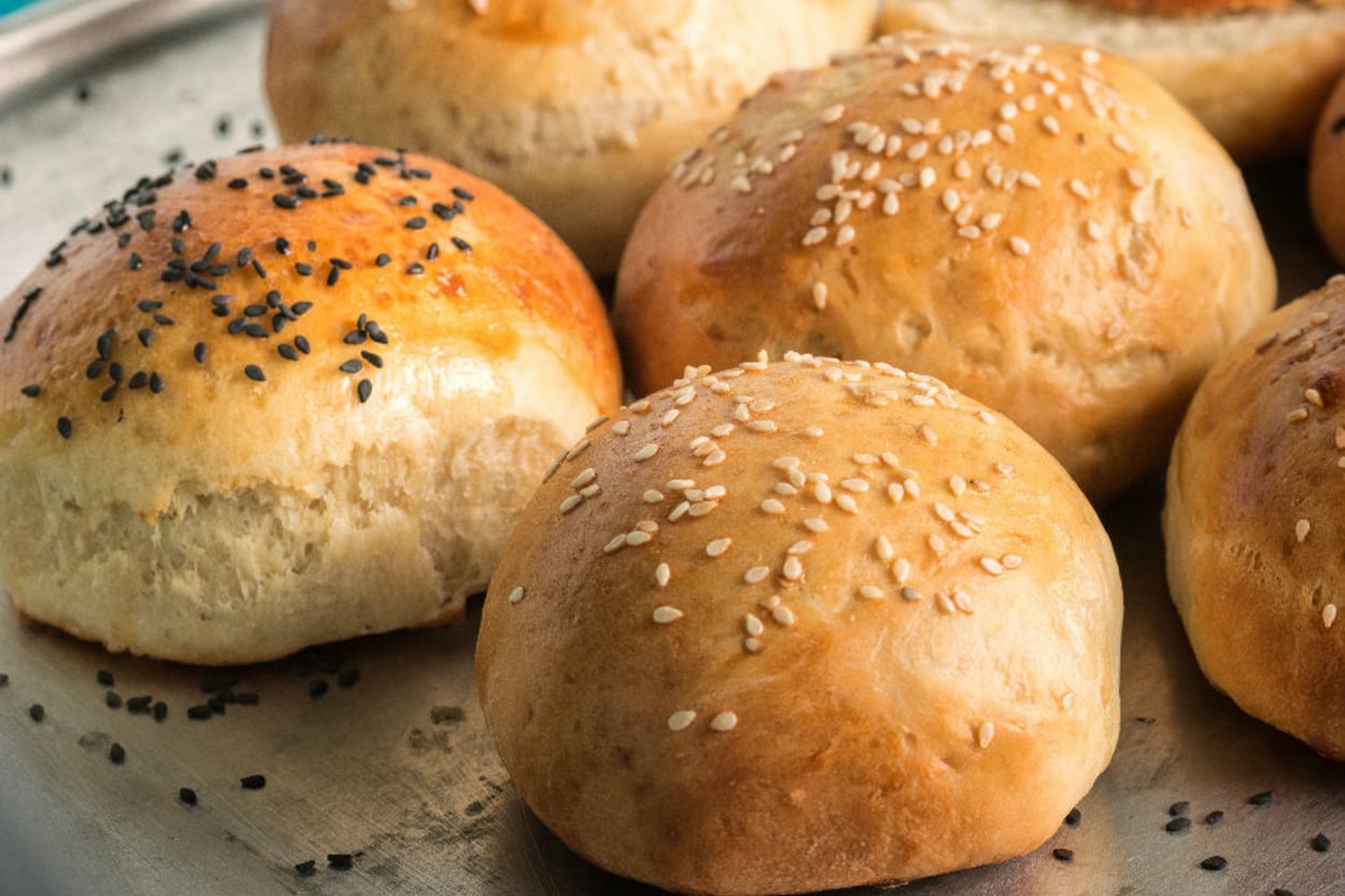 Yumuşacık Dokusuyla: Kolay Hamburger Ekmeği