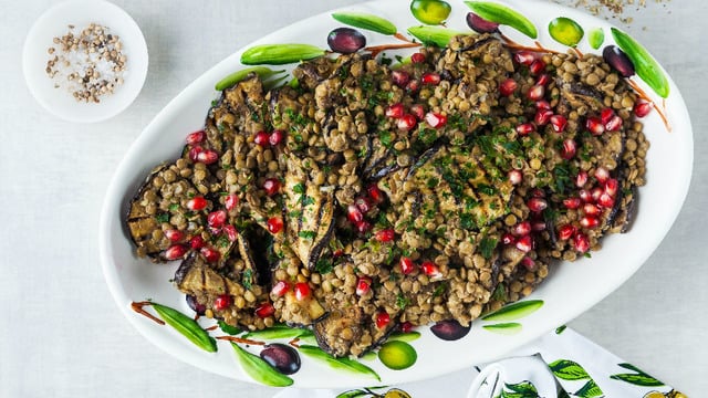 Muhteşem Uyum: Patlıcanlı Yeşil Mercimek Salatası