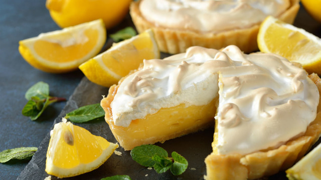 Limon Aşkına: Mini Limonlu Mereng Turta
