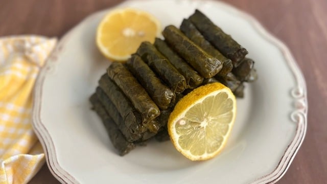 Şimdi Pirinçlisi Düşünsün: Bulgurlu Yaprak Sarma