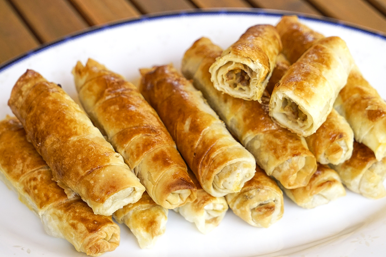O Bir Klasik: Kıymalı Patatesli Börek